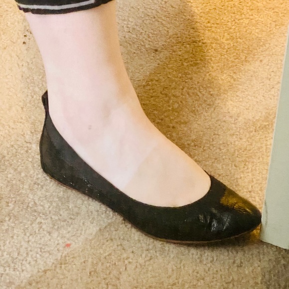 CHANEL Black Patent Leather Ballerina Flats - Picture 14 of 14